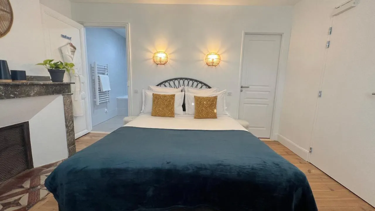 Guest house Jardin Bleu - Chambres D'Hotes Saint-Girons  France