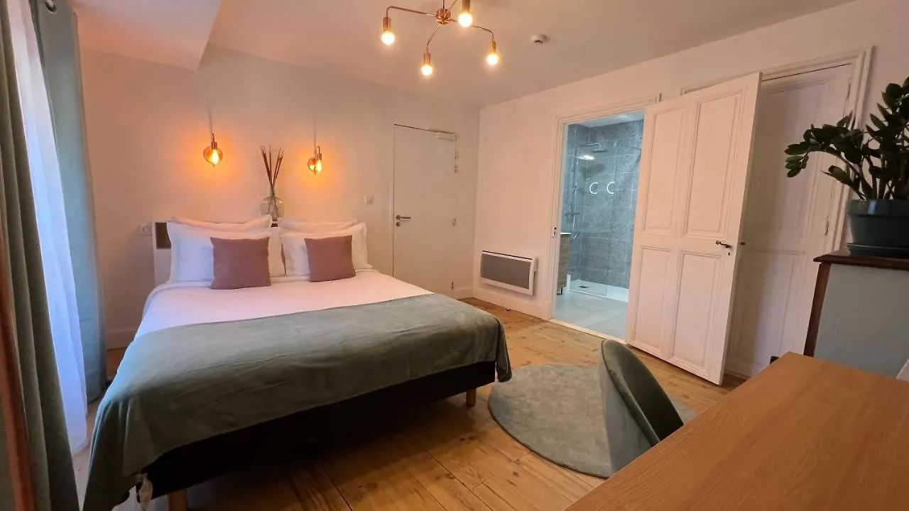 Guest house Jardin Bleu - Chambres D'Hotes Saint-Girons